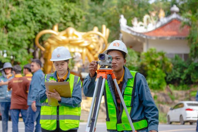 การสำรวจรังวัดหมุดควบคุม บริษัท เคเจ เซอร์เวย์ แอนด์ คอนซัลแตนท์ จำกัด