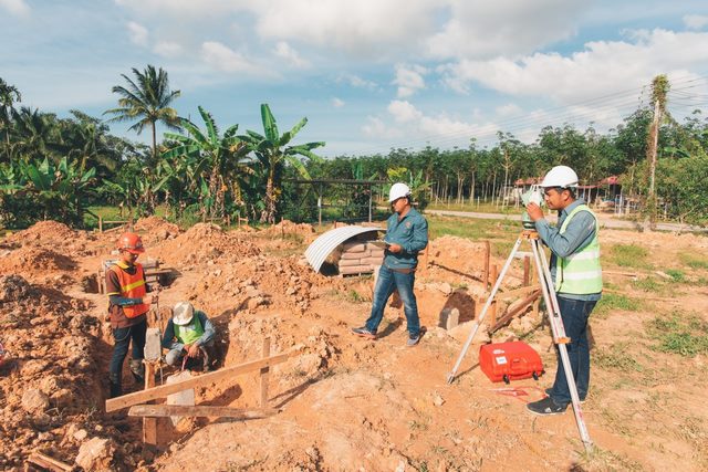 งานสำรวจเพื่อการก่อสร้างและงานวางตำแหน่งการก่อสร้าง