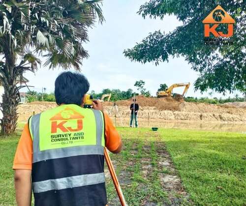 โครงการประตูระบายน้ำฝายชะมวง งานวางตำแหน่งหมุดพิกัด และระดับประตูระบายน้ำหัว